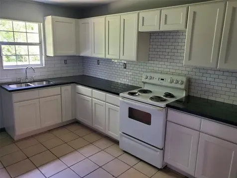 4833 Alvin Street Houston TX 77033