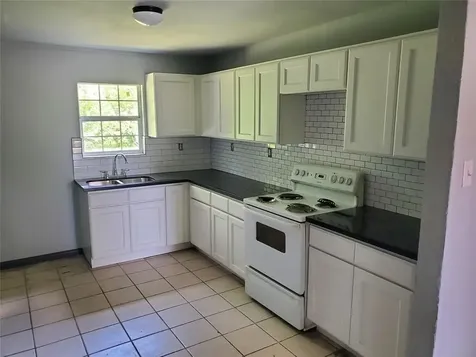 4833 Alvin Street Houston TX 77033