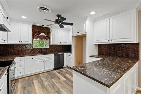 11511 Cherry Point Drive Mont Belvieu TX 77535