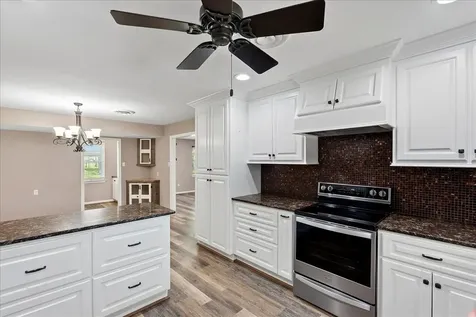 11511 Cherry Point Drive Mont Belvieu TX 77535
