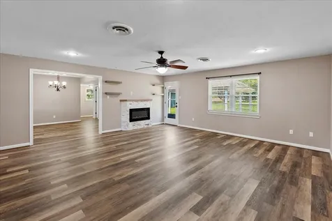 11511 Cherry Point Drive Mont Belvieu TX 77535