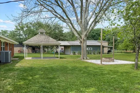 11511 Cherry Point Drive Mont Belvieu TX 77535