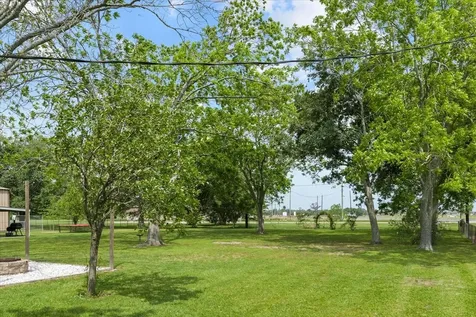 11511 Cherry Point Drive Mont Belvieu TX 77535