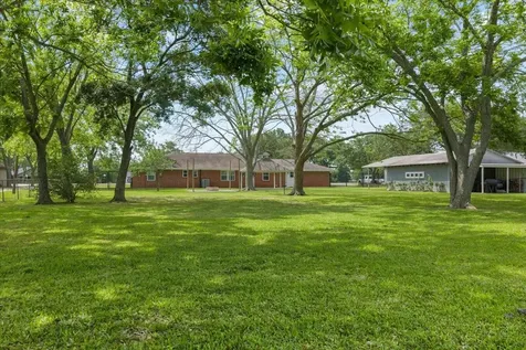 11511 Cherry Point Drive Mont Belvieu TX 77535