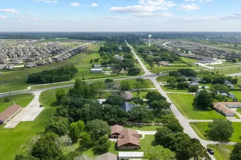 11511 Cherry Point Drive Mont Belvieu TX 77535