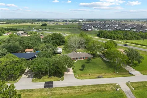 11511 Cherry Point Drive Mont Belvieu TX 77535