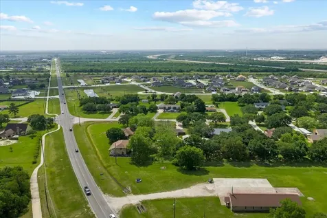 11511 Cherry Point Drive Mont Belvieu TX 77535