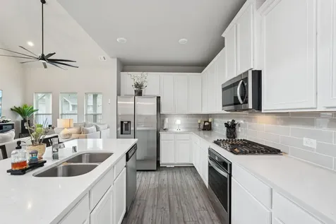 10126 Bayou Oaks Drive Conroe TX 77385-2113