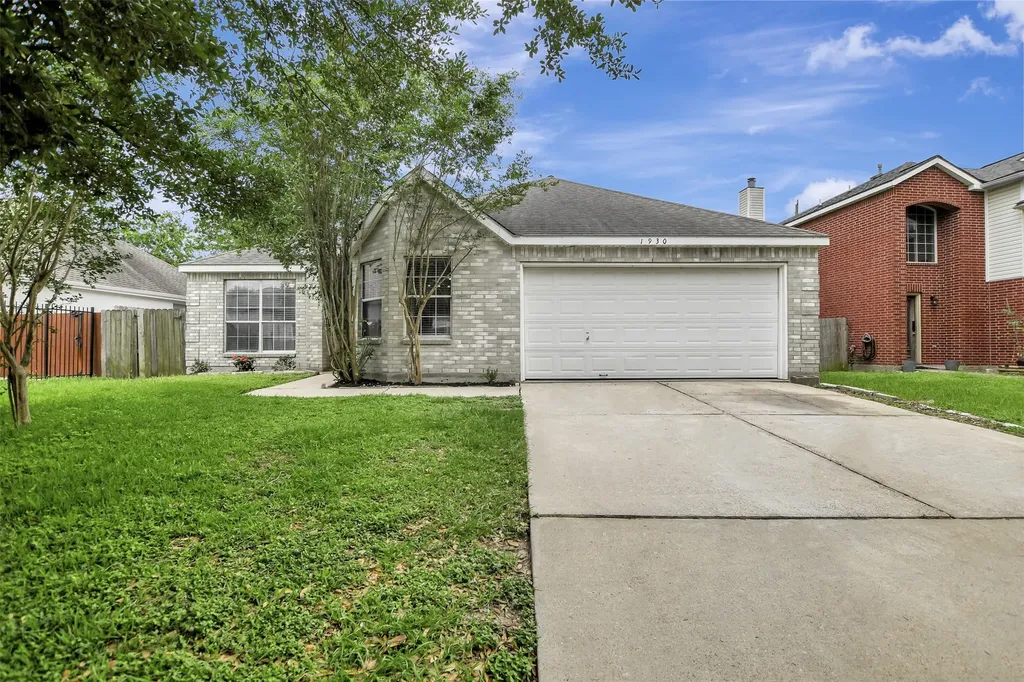 1930 Greenbriar Colony Drive Houston TX 77032