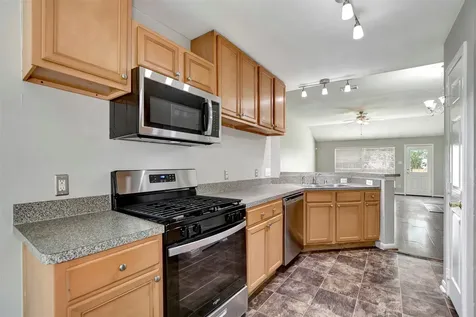 1930 Greenbriar Colony Drive Houston TX 77032