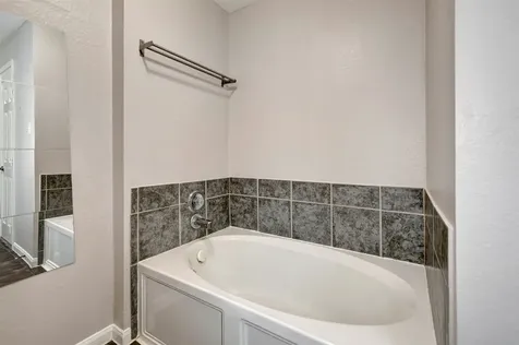 1930 Greenbriar Colony Drive Houston TX 77032