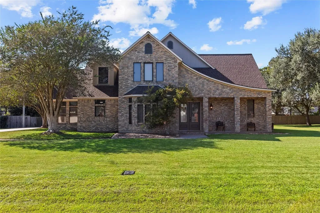 12315 Fisher Drive Mont Belvieu TX 77523