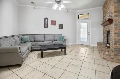 12315 Fisher Drive Mont Belvieu TX 77523