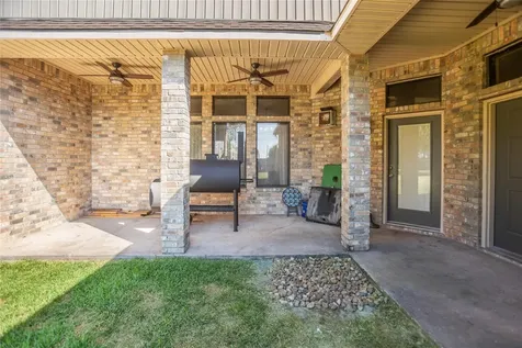 12315 Fisher Drive Mont Belvieu TX 77523