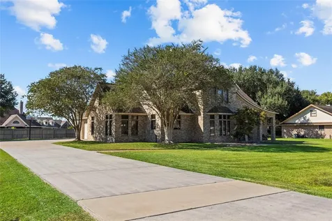 12315 Fisher Drive Mont Belvieu TX 77523