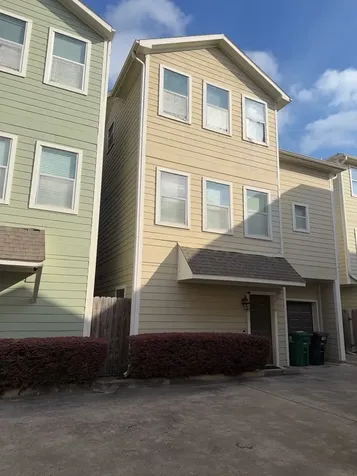 1828 Fletcher Street Houston TX 77009