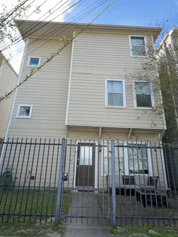 1828 Fletcher Street Houston TX 77009