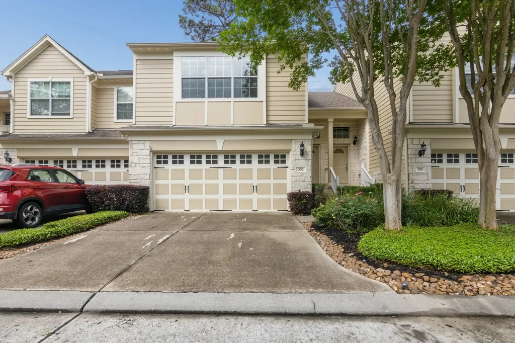 13600 Breton Ridge Street 30c Houston TX 77070