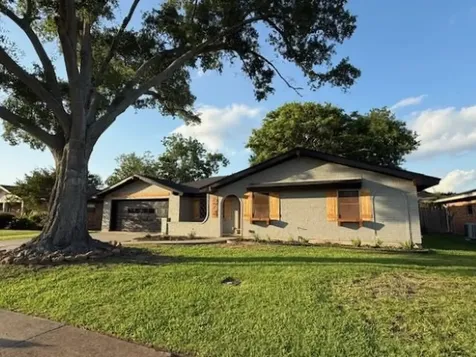 674 Meadowgreen Drive Port Neches TX 77651