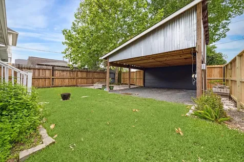 513 Northwood Street C Houston TX 77009