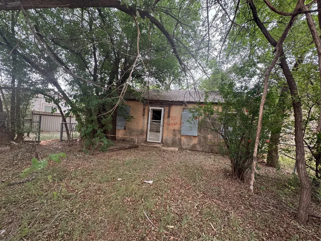 411 N 10th Street Lamesa TX 79331