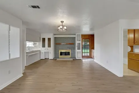 20 Woods Lane Coldspring TX 77331