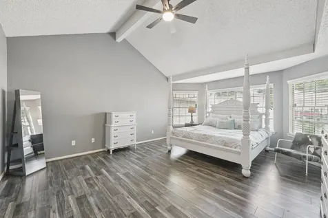 3218 Knoll West Drive Houston TX 77082