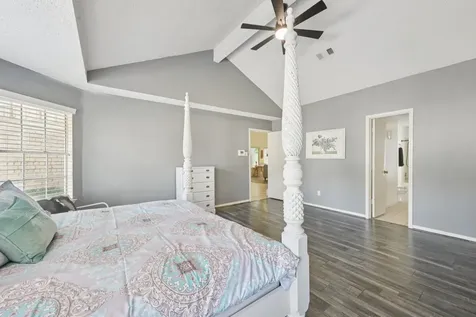 3218 Knoll West Drive Houston TX 77082