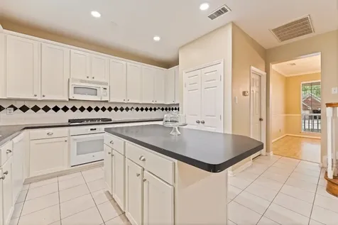 71 N Acacia Park Circle The Woodlands TX 77382