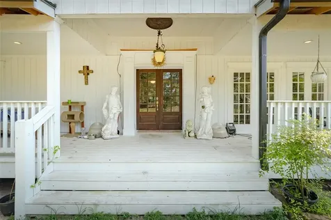 931 Trails End Drive Cleveland TX 77328