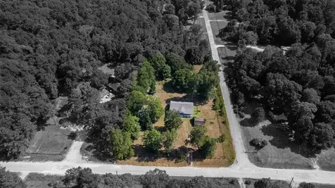 931 Trails End Drive Cleveland TX 77328