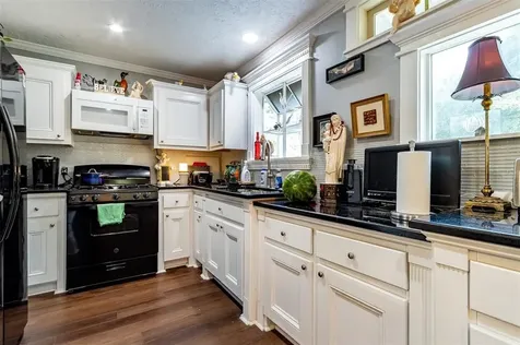 931 Trails End Drive Cleveland TX 77328
