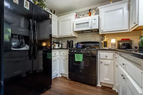 931 Trails End Drive Cleveland TX 77328