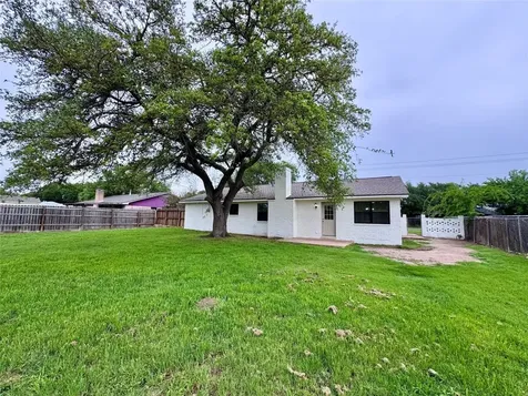 2402 Barak Lane Bryan TX 77802