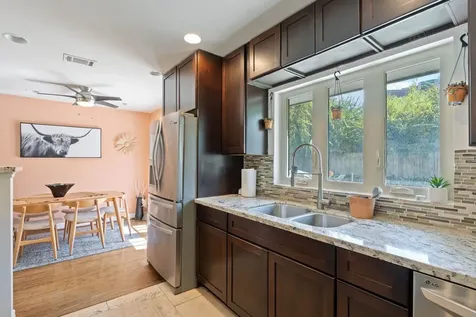 1119 W 30th Street Houston TX 77018