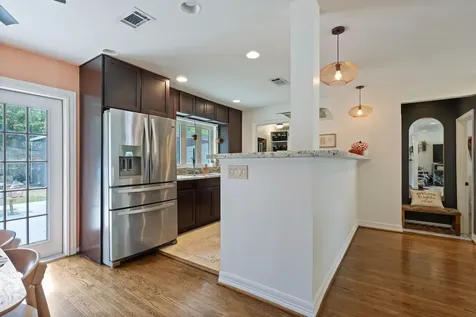 1119 W 30th Street Houston TX 77018