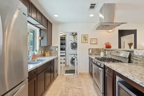 1119 W 30th Street Houston TX 77018