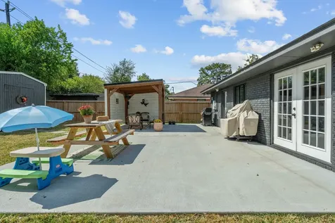 1119 W 30th Street Houston TX 77018
