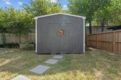 1119 W 30th Street Houston TX 77018