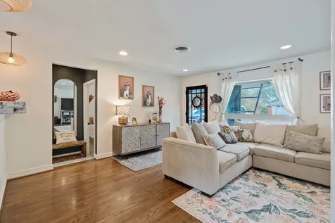 1119 W 30th Street Houston TX 77018