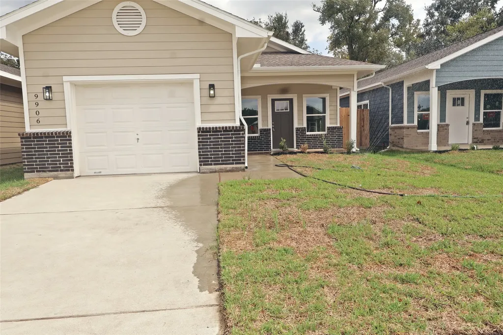9906 Dipping Brook Street Houston TX 77076