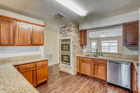 1817 New Orleans Street Deer Park TX 77536