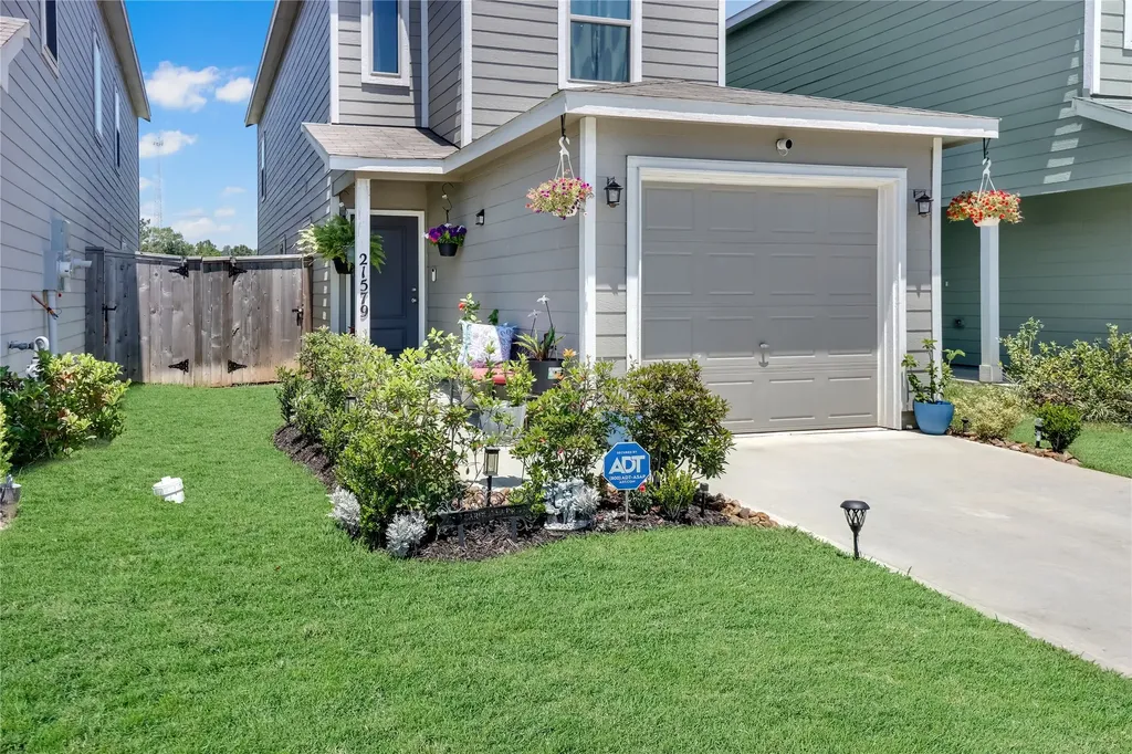 21579 Carosella Drive New Caney TX 77357