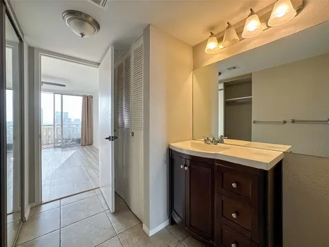 2016 Main Street 1502 Houston TX 77002