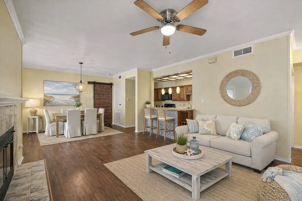 921 Marine Drive 223 Galveston TX 77550
