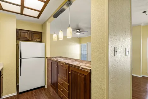 921 Marine Drive 223 Galveston TX 77550