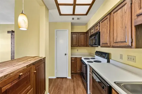 921 Marine Drive 223 Galveston TX 77550