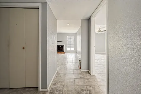 13480 S Thorntree Drive 1206 Houston TX 77015