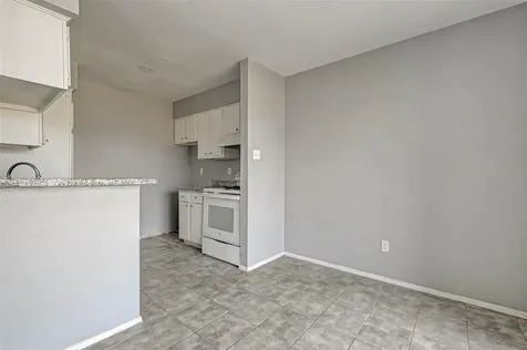 13480 S Thorntree Drive 1206 Houston TX 77015