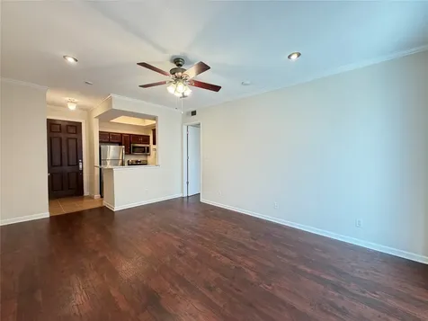 4515 Briar Hollow Place 315 Houston TX 77027
